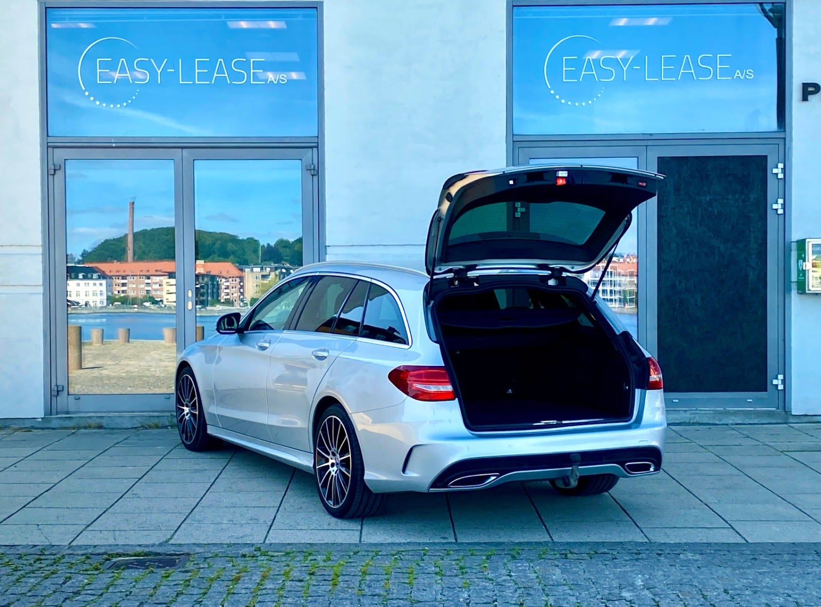 12000 | Mercedes C220 d 2,2 AMG Line stc. aut.