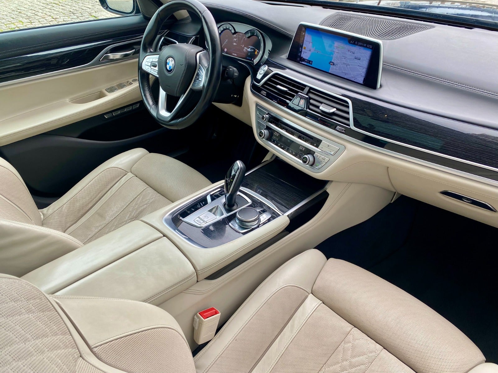 10083 | BMW 750Li 4,4 xDrive aut.