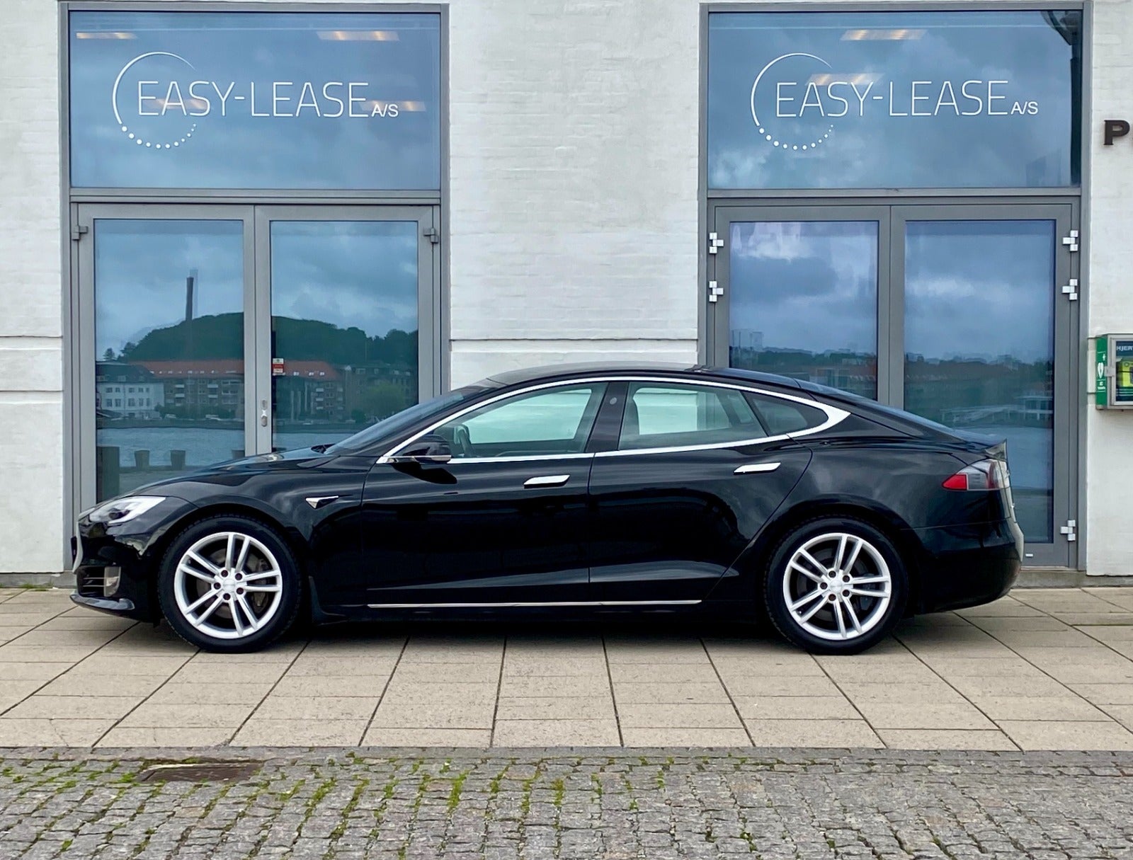 10789 | Tesla Model S  100D