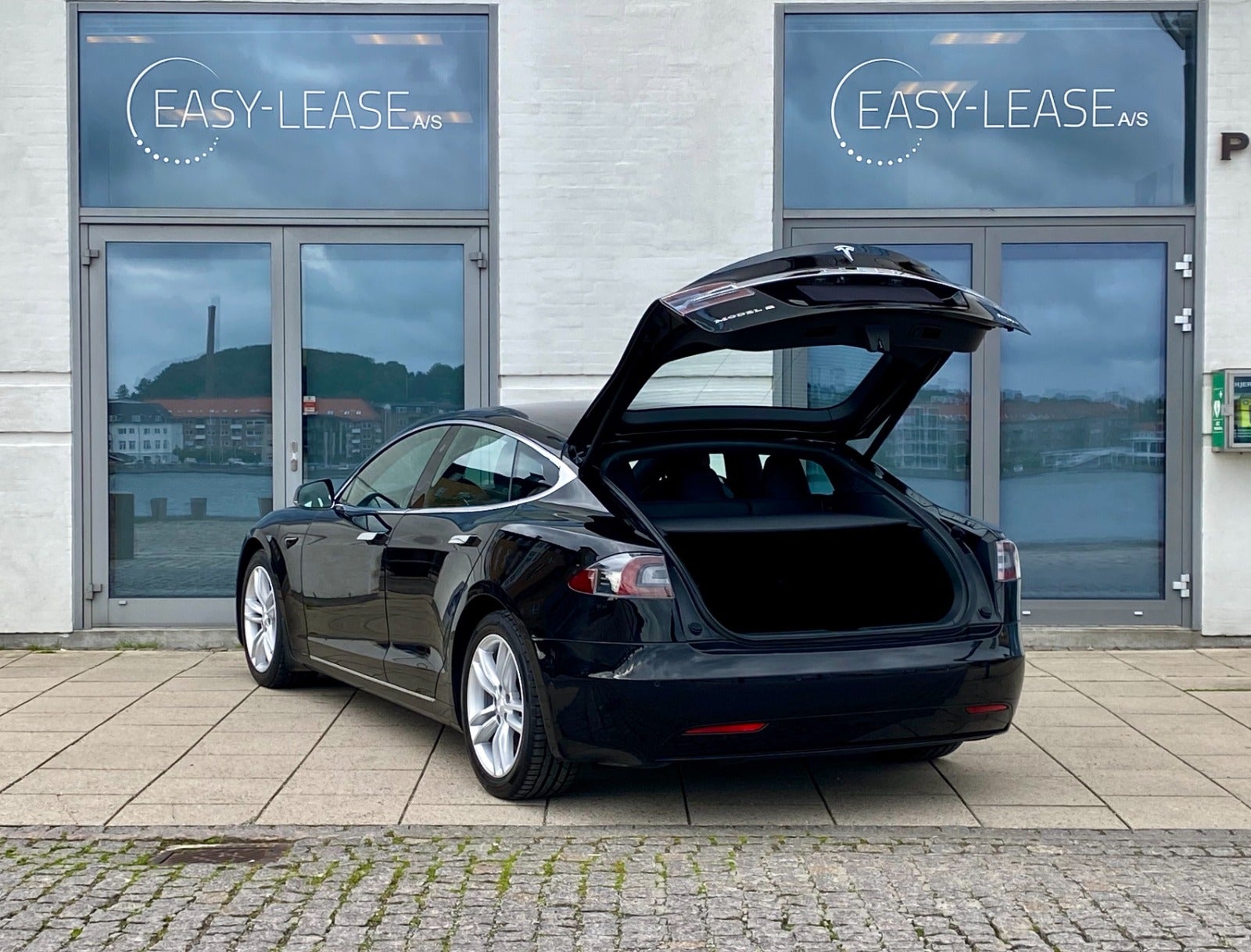 10789 | Tesla Model S  100D