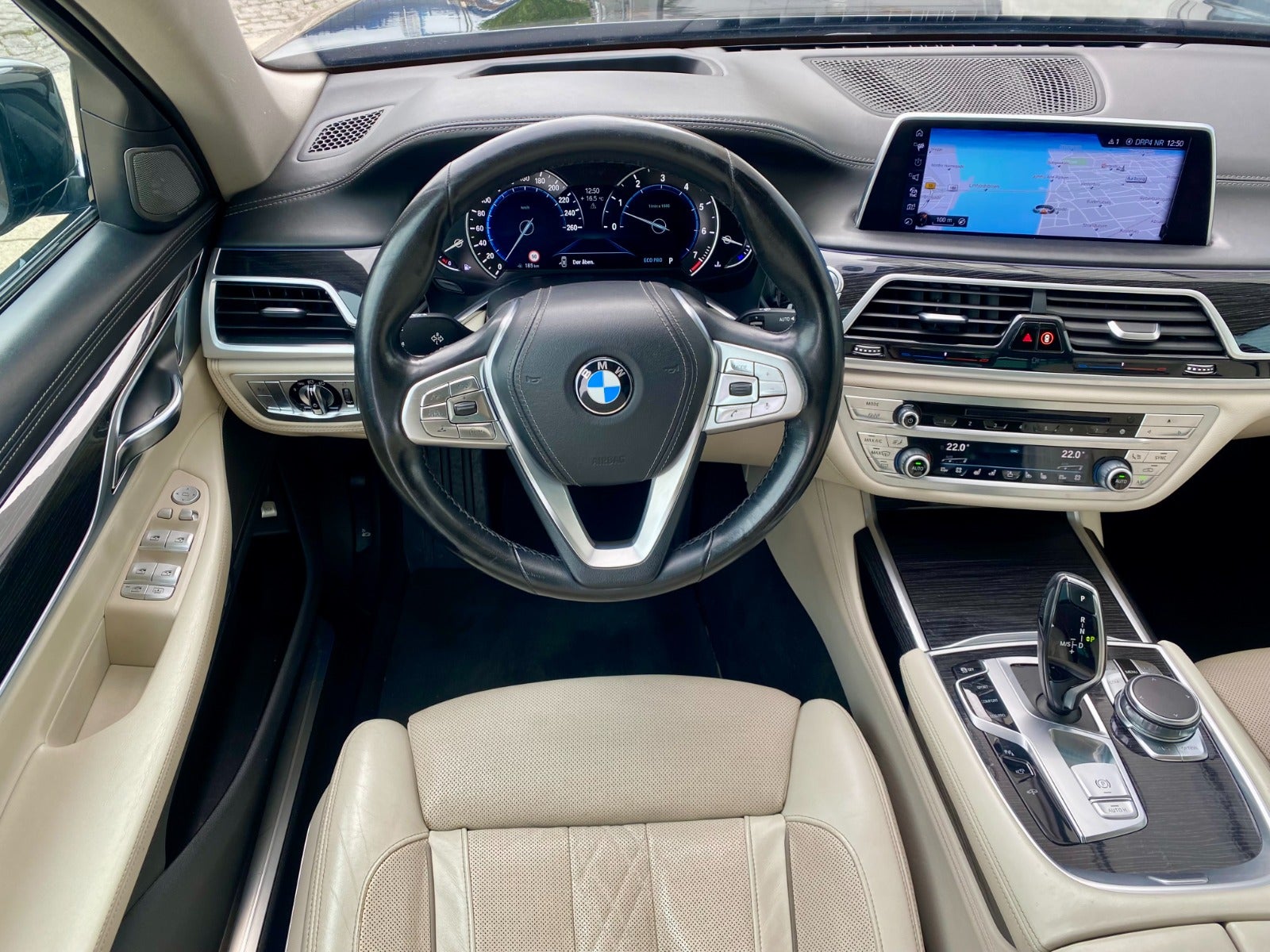 10083 | BMW 750Li 4,4 xDrive aut.