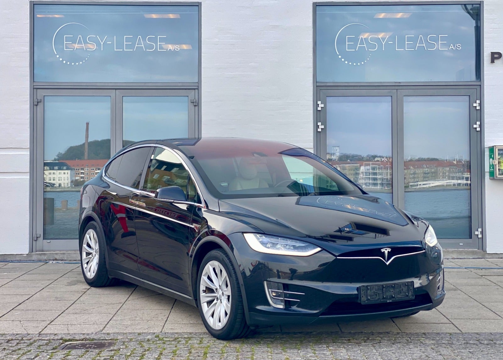 508 | Tesla Model X  90D