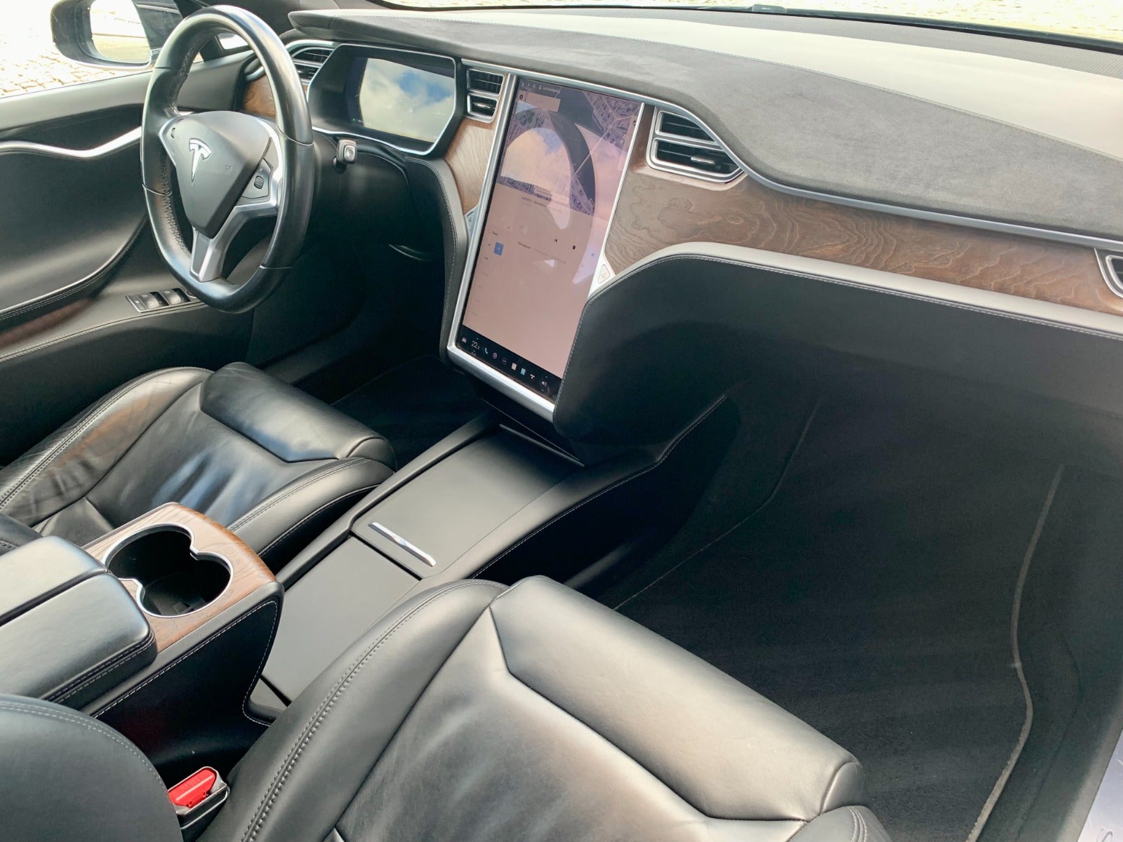Tesla Model S  90D