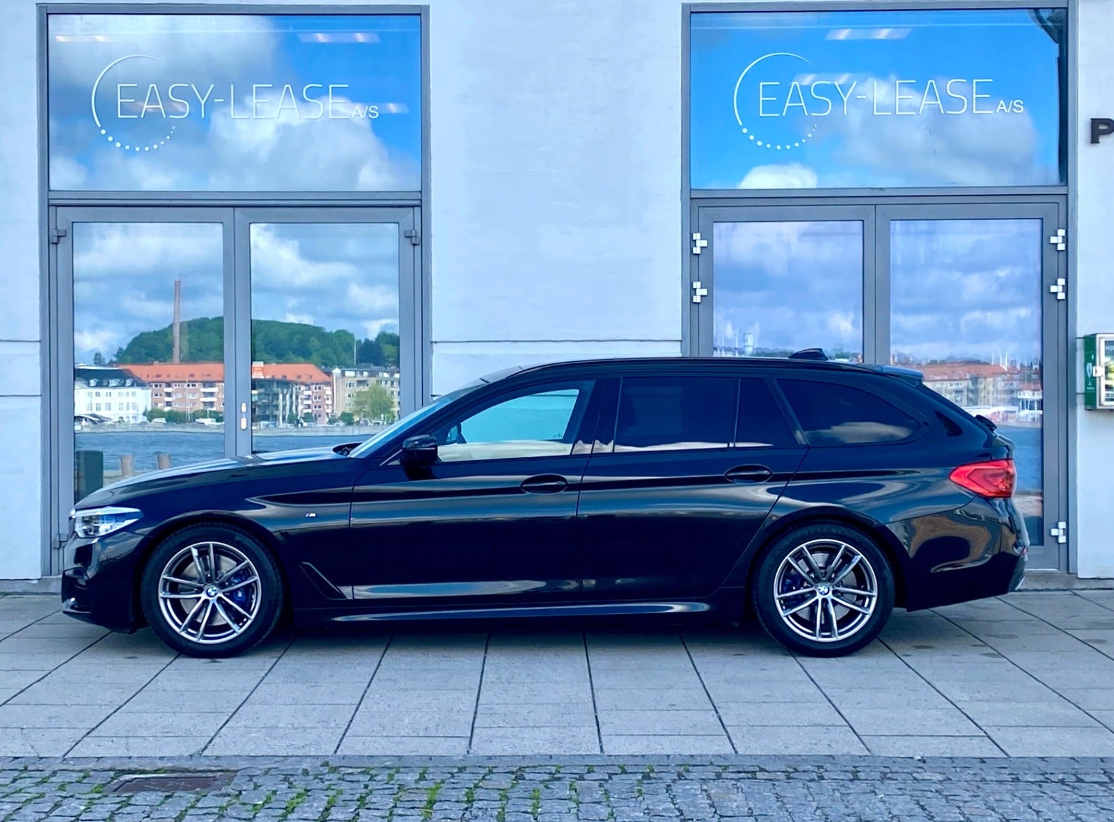 10883 | BMW 530d 3,0 Touring M-Sport aut.