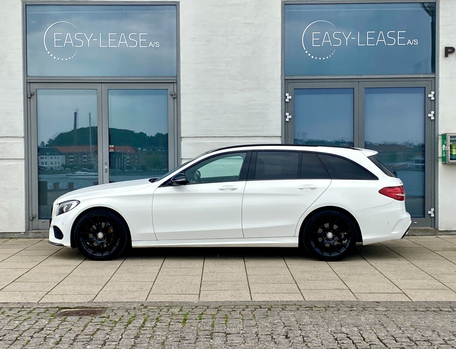 9916 | Mercedes C220 d 2,2 AMG Line stc. aut.