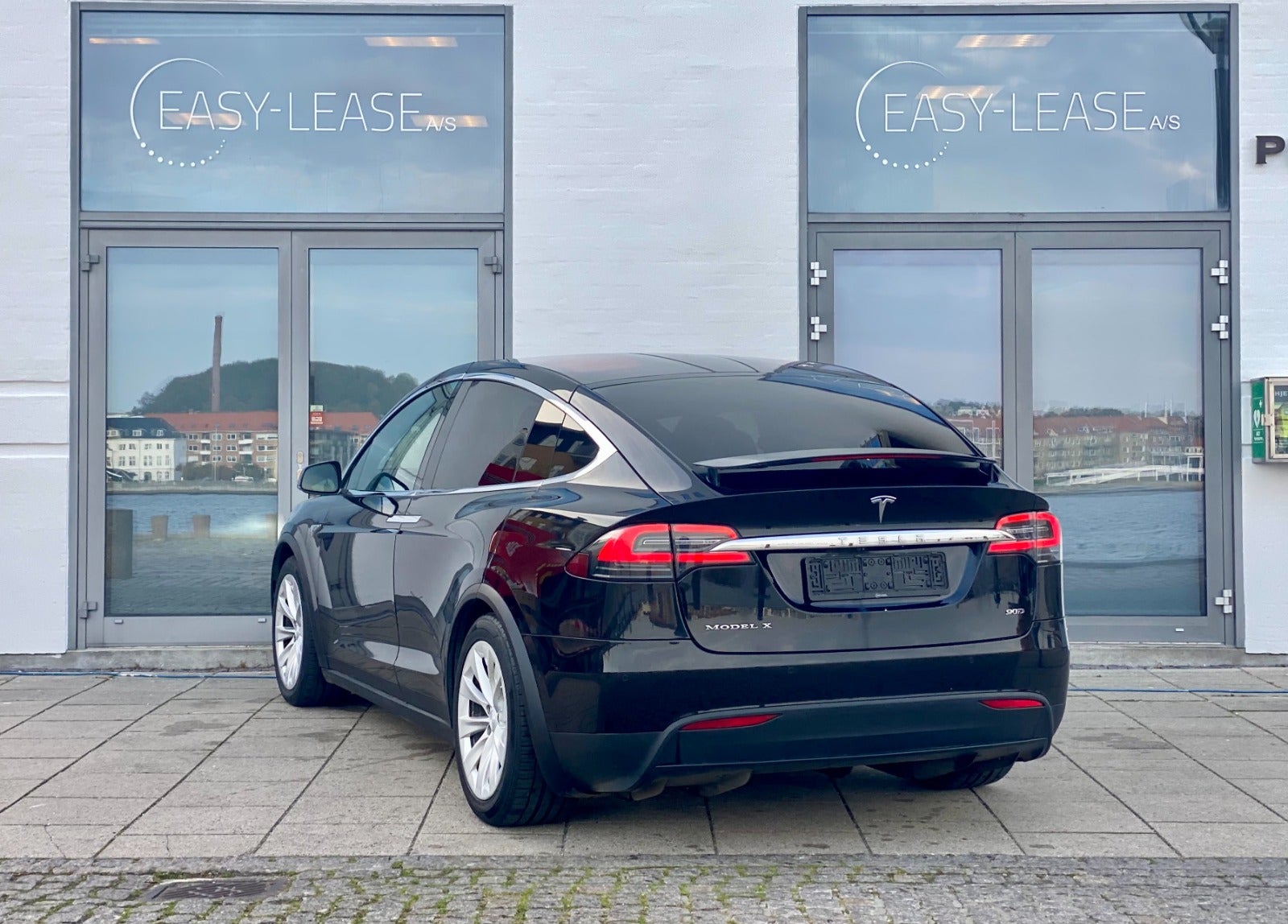 508 | Tesla Model X  90D