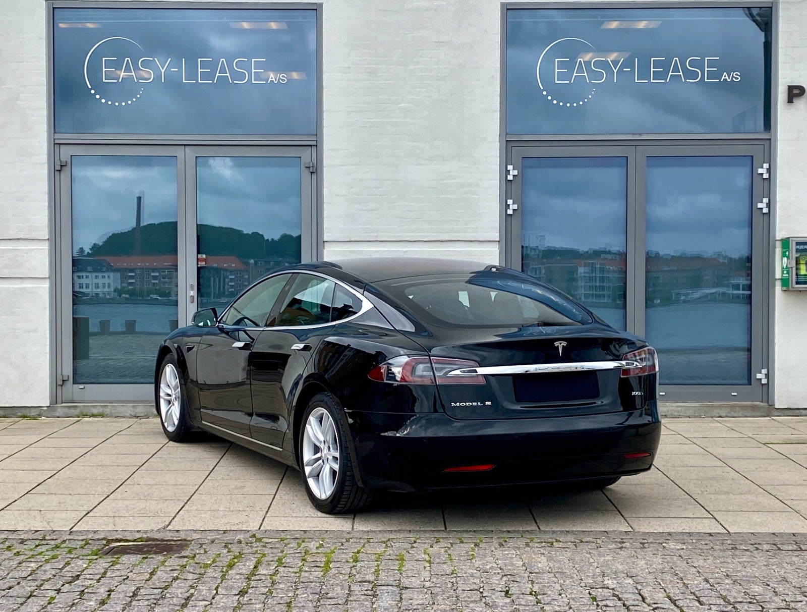 10789 | Tesla Model S  100D