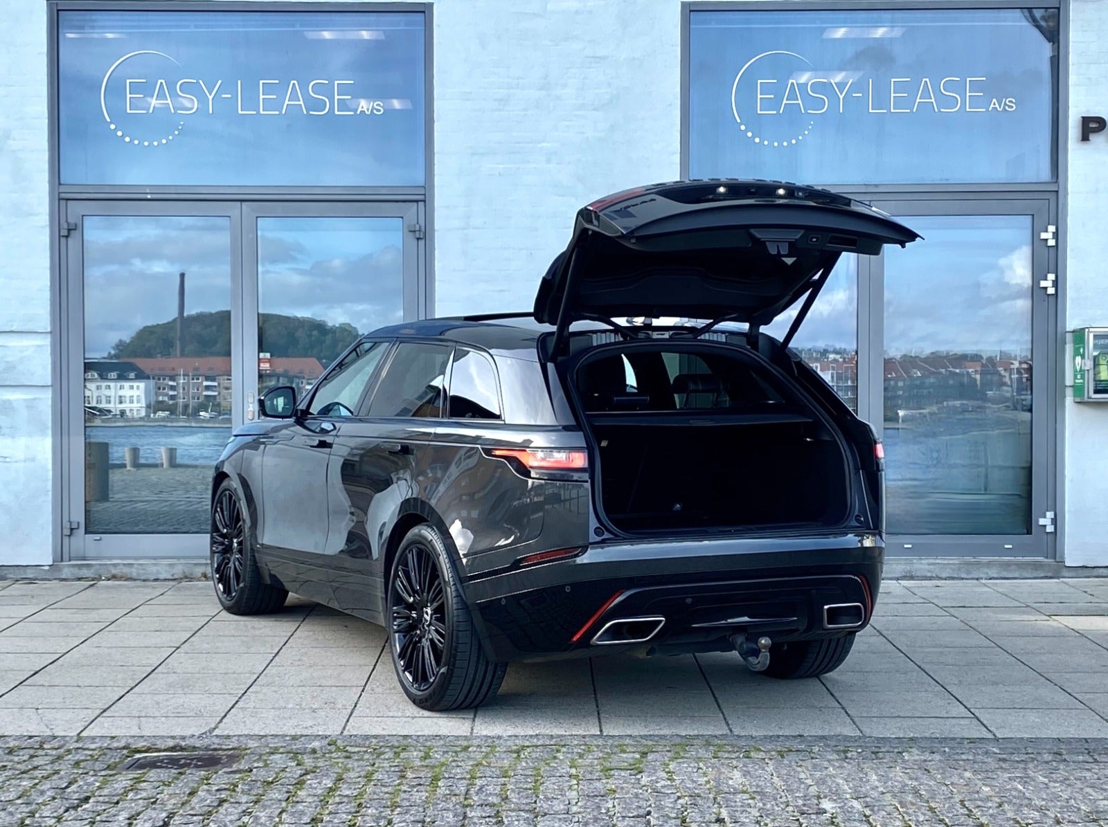 27296 | Land Rover Range Rover Velar 3,0 D300 R-Dynamic HSE aut.