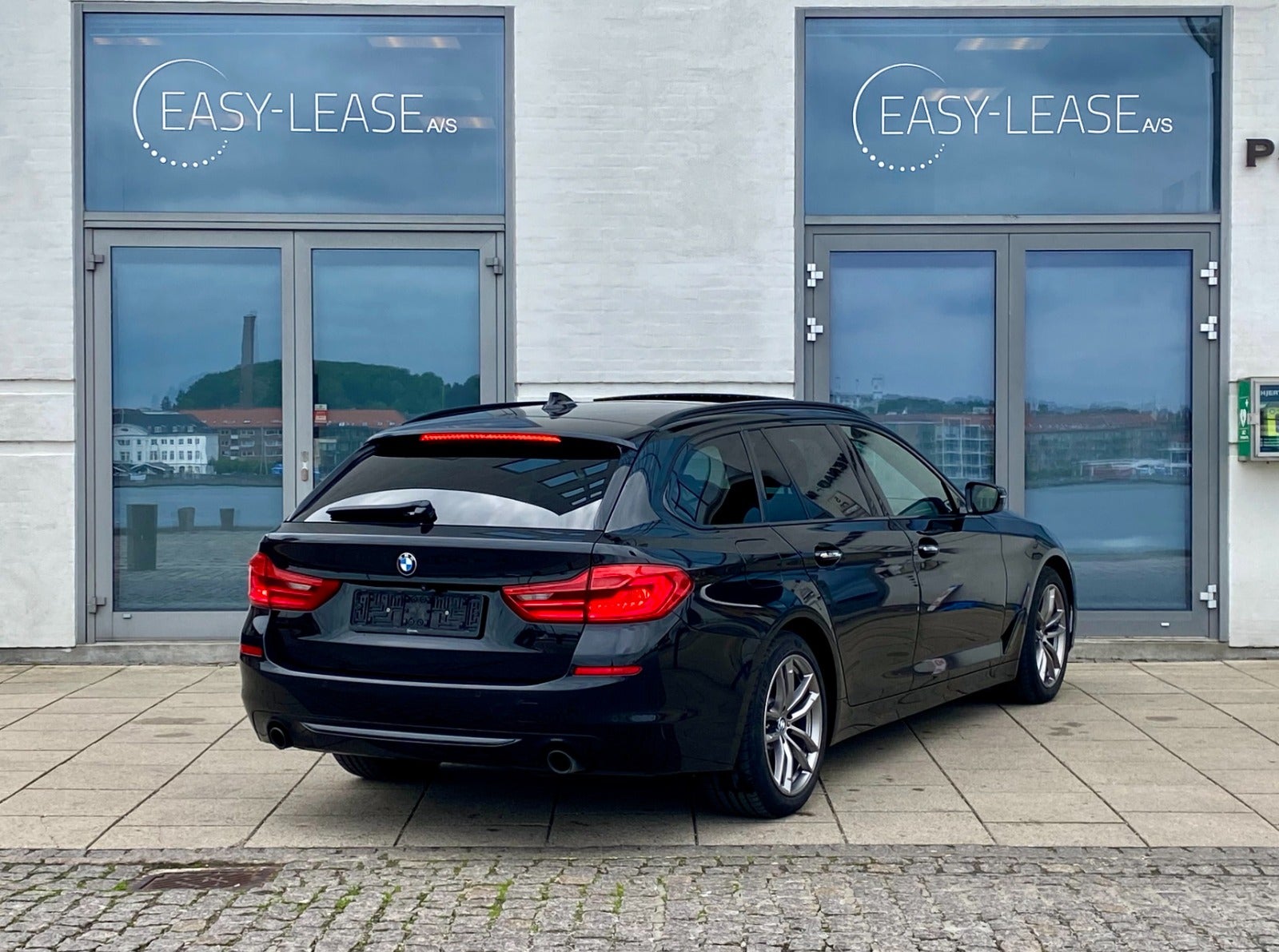 2589 | BMW 530d 3,0 Touring Sport Line aut.