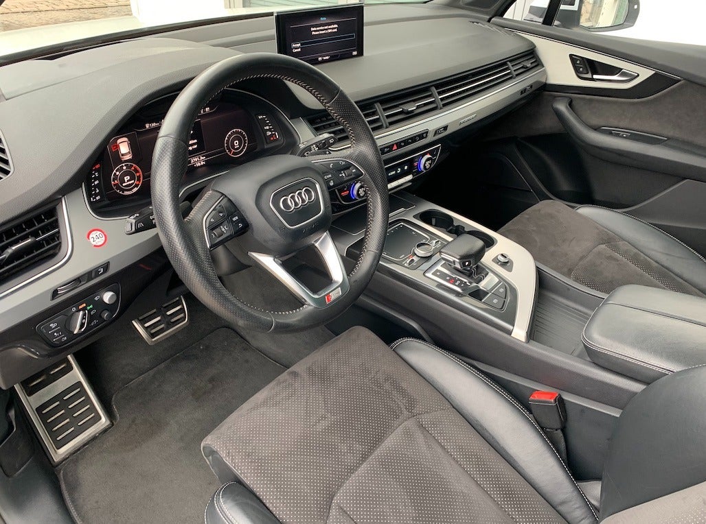 Audi Q7 3,0 TDi 272 S-line quattro Tiptr. 7prs