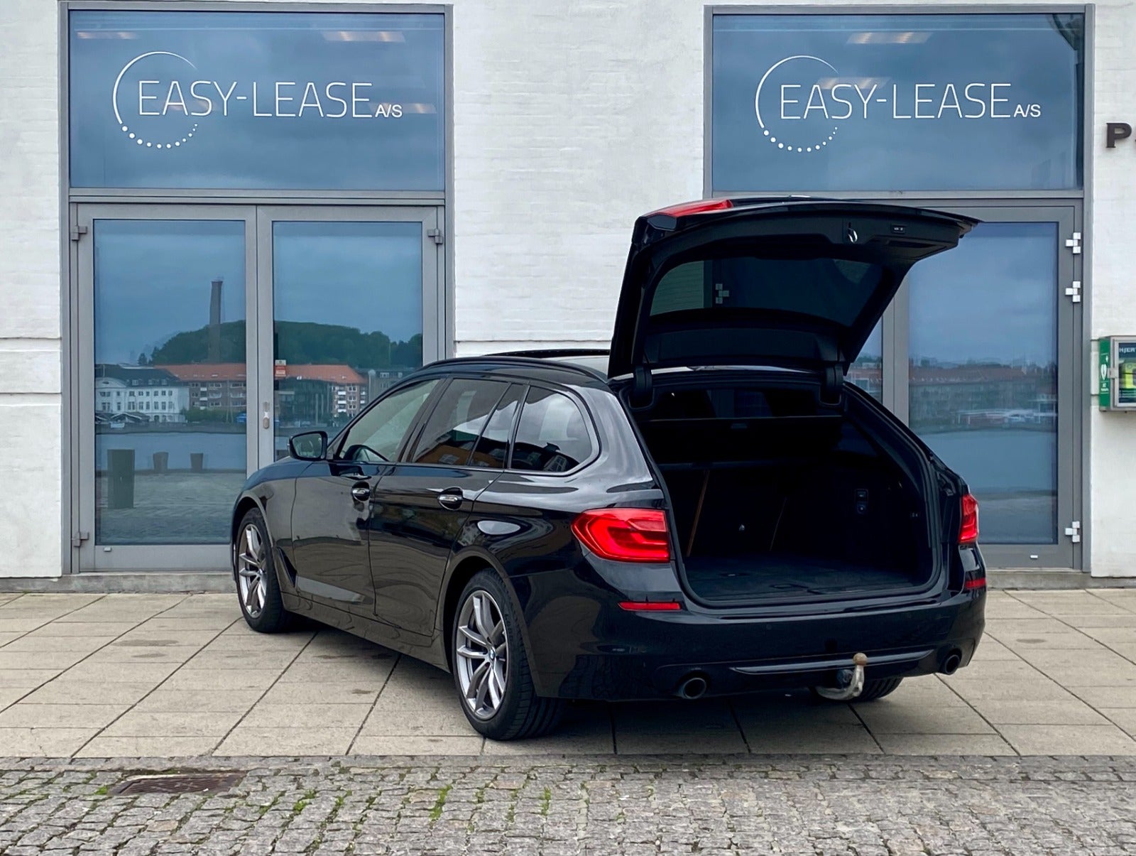 2589 | BMW 530d 3,0 Touring Sport Line aut.