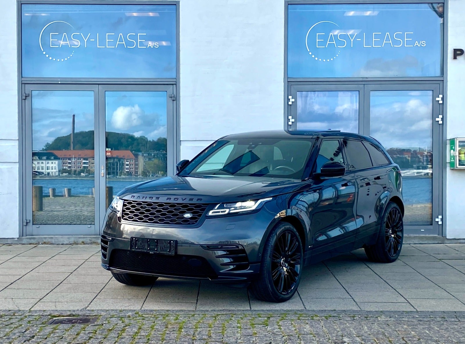 27296 | Land Rover Range Rover Velar 3,0 D300 R-Dynamic HSE aut.