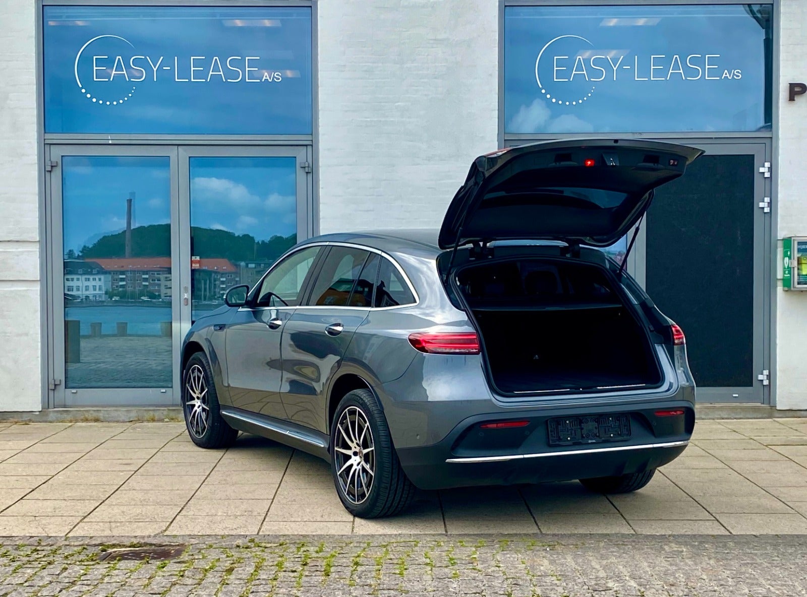 21742 | Mercedes EQC400  AMG Line 4Matic