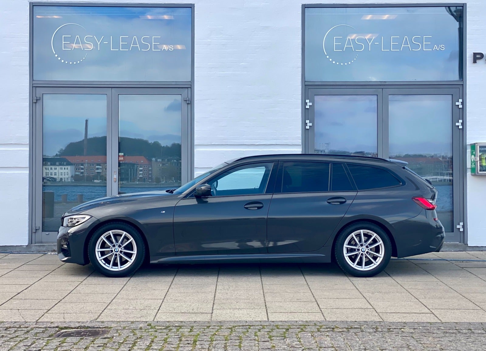 23719 | BMW 320d 2,0 Touring M-Sport aut.