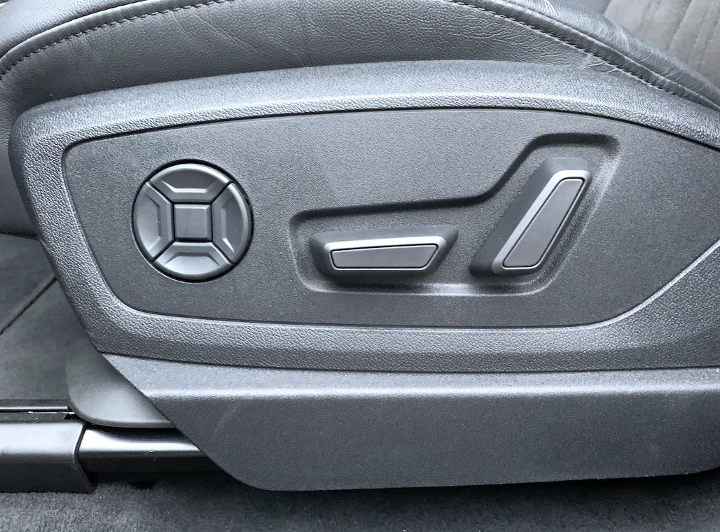 Audi E-tron 55