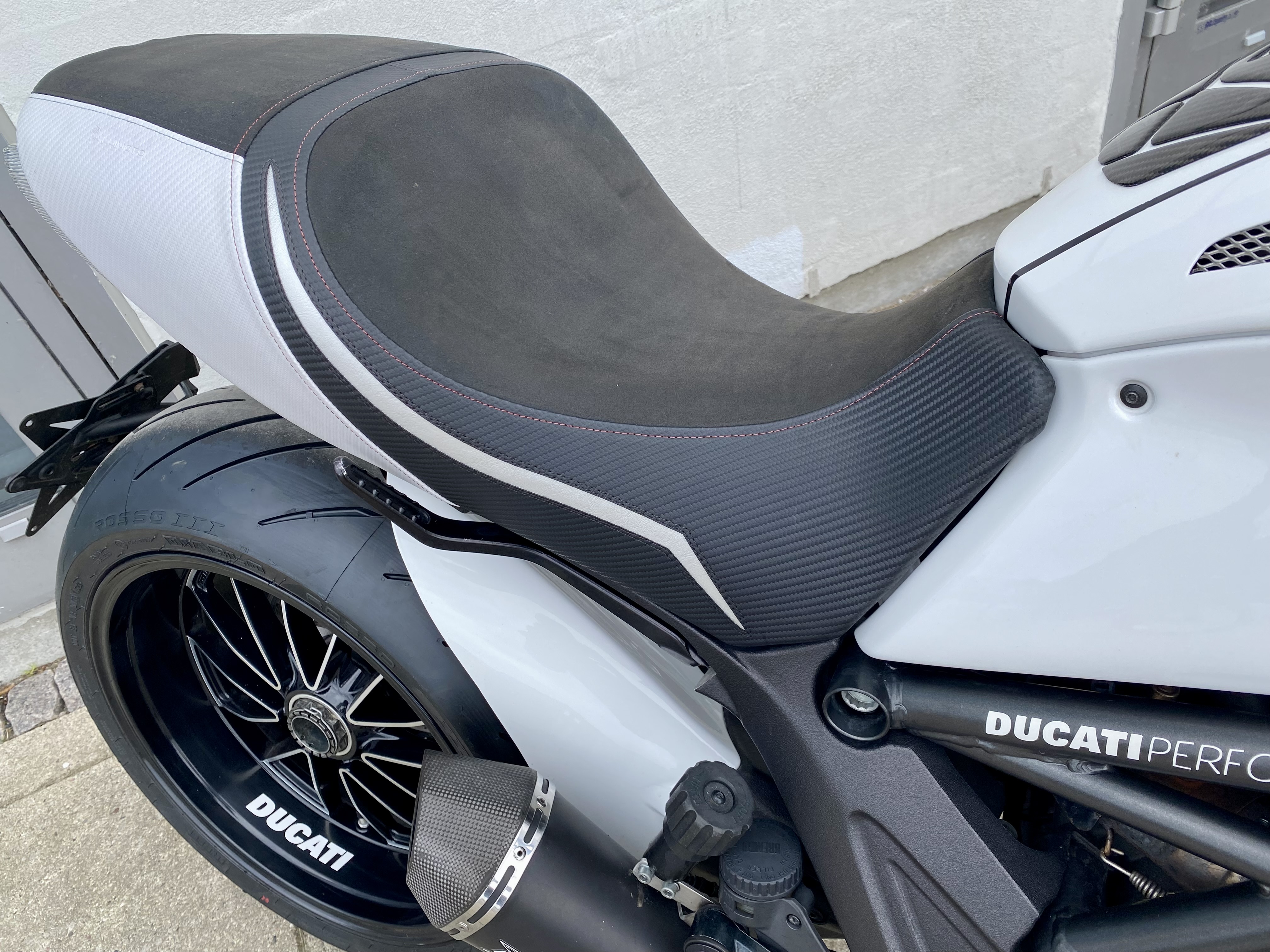 Ducati Diavel Carbon