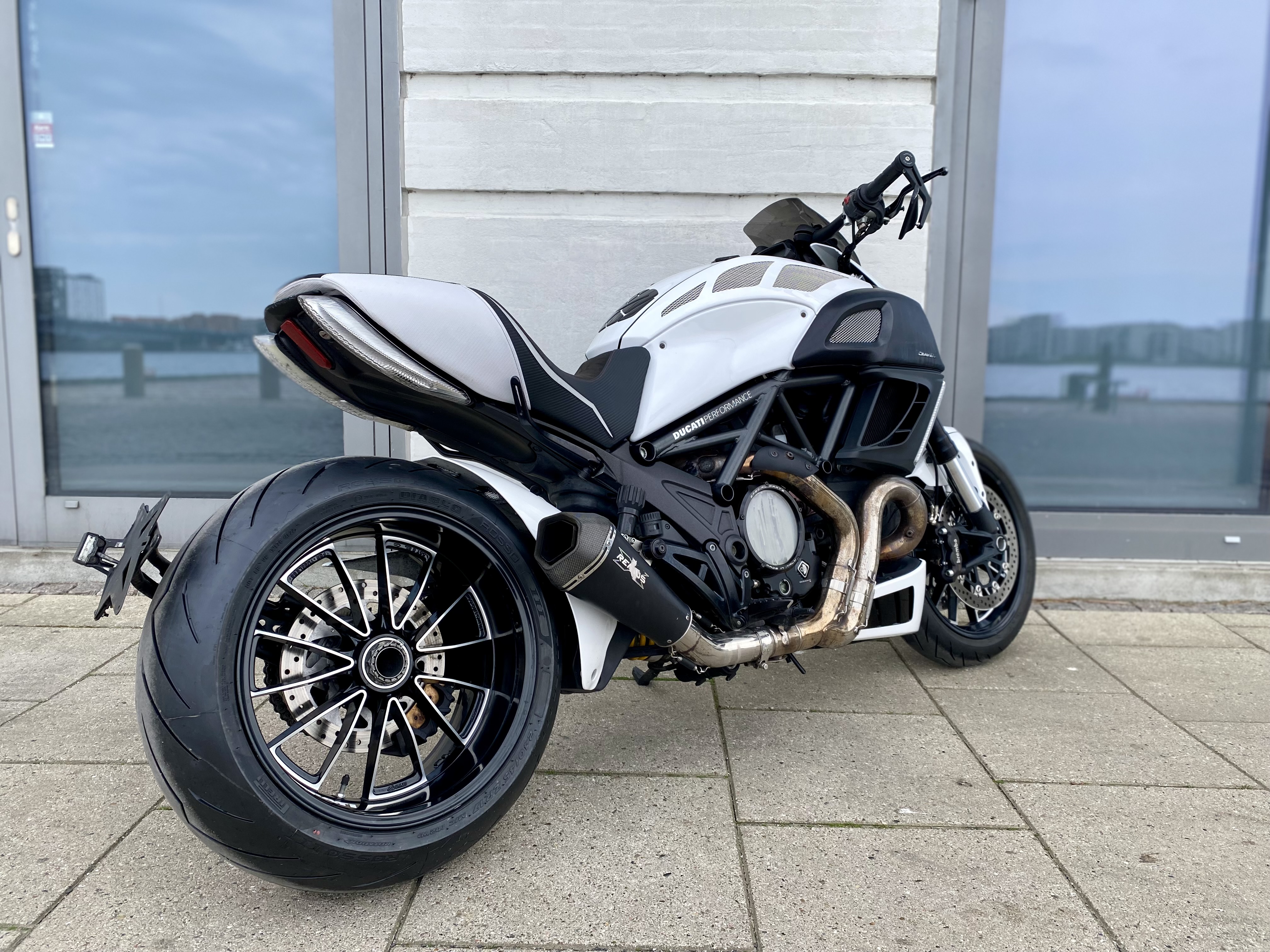 Ducati Diavel Carbon