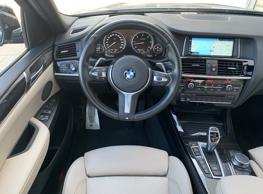 BMW X4 xDrive30d      M-Sport