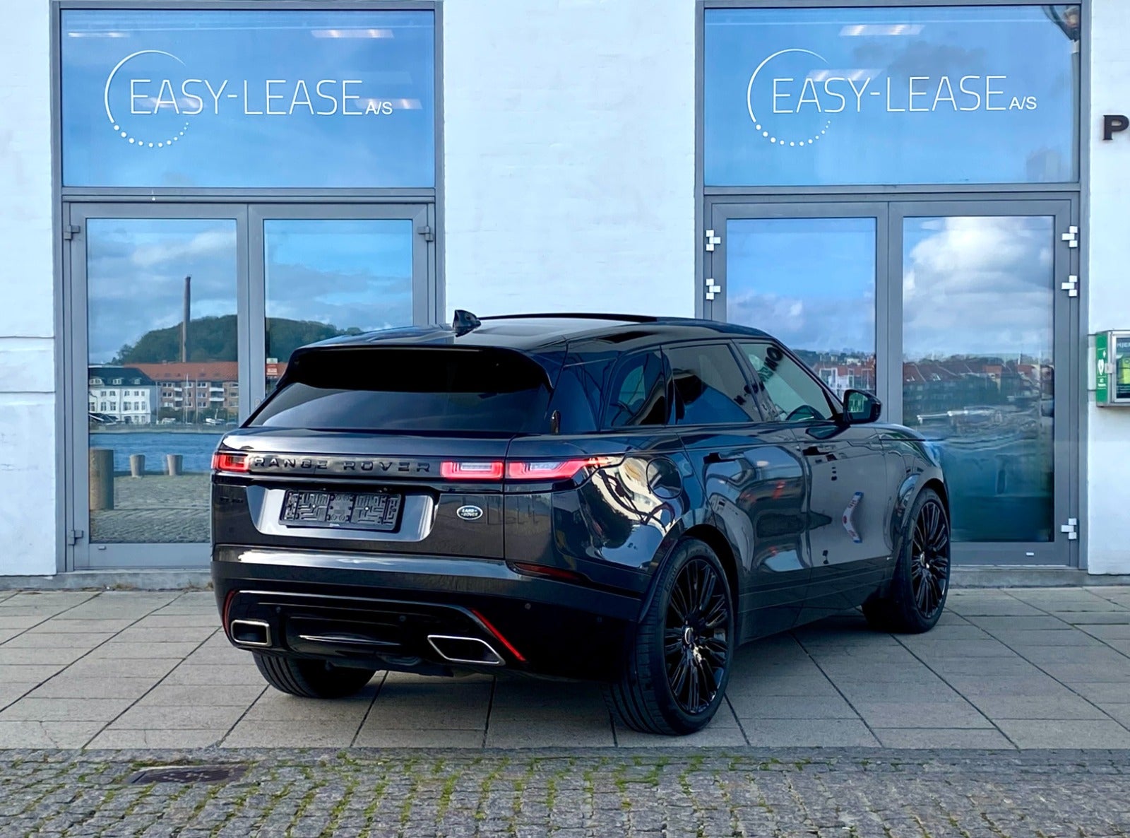 27296 | Land Rover Range Rover Velar 3,0 D300 R-Dynamic HSE aut.