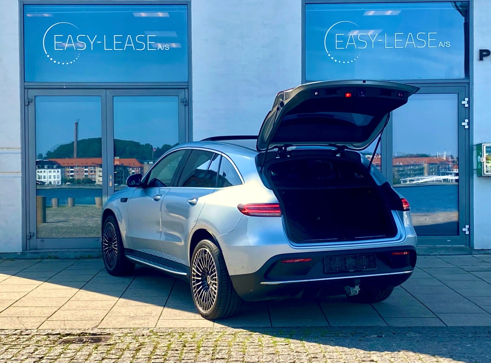 25631 | Mercedes EQC400  AMG Line 4Matic