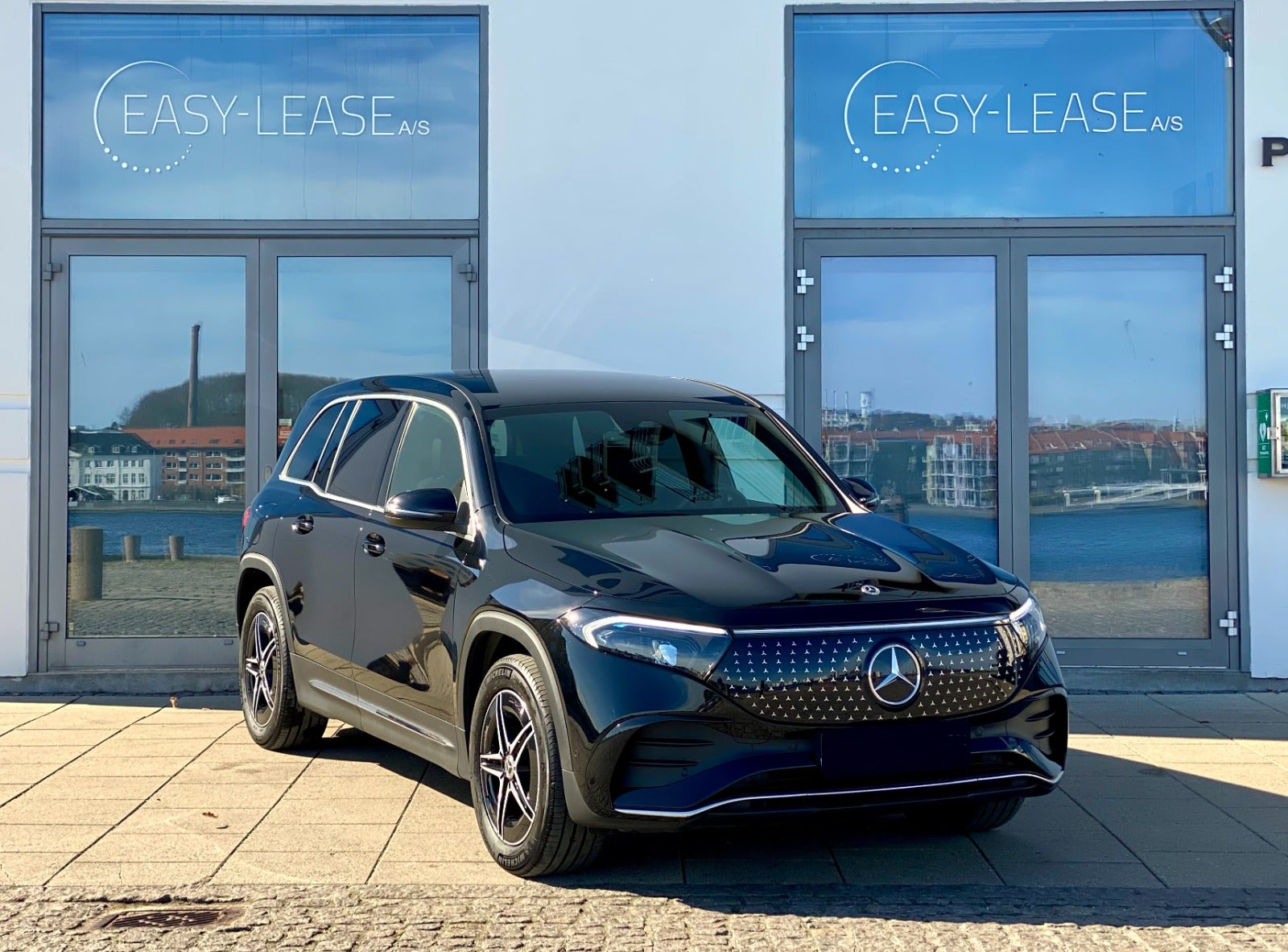 32813 | Mercedes EQB250+ AMG Line