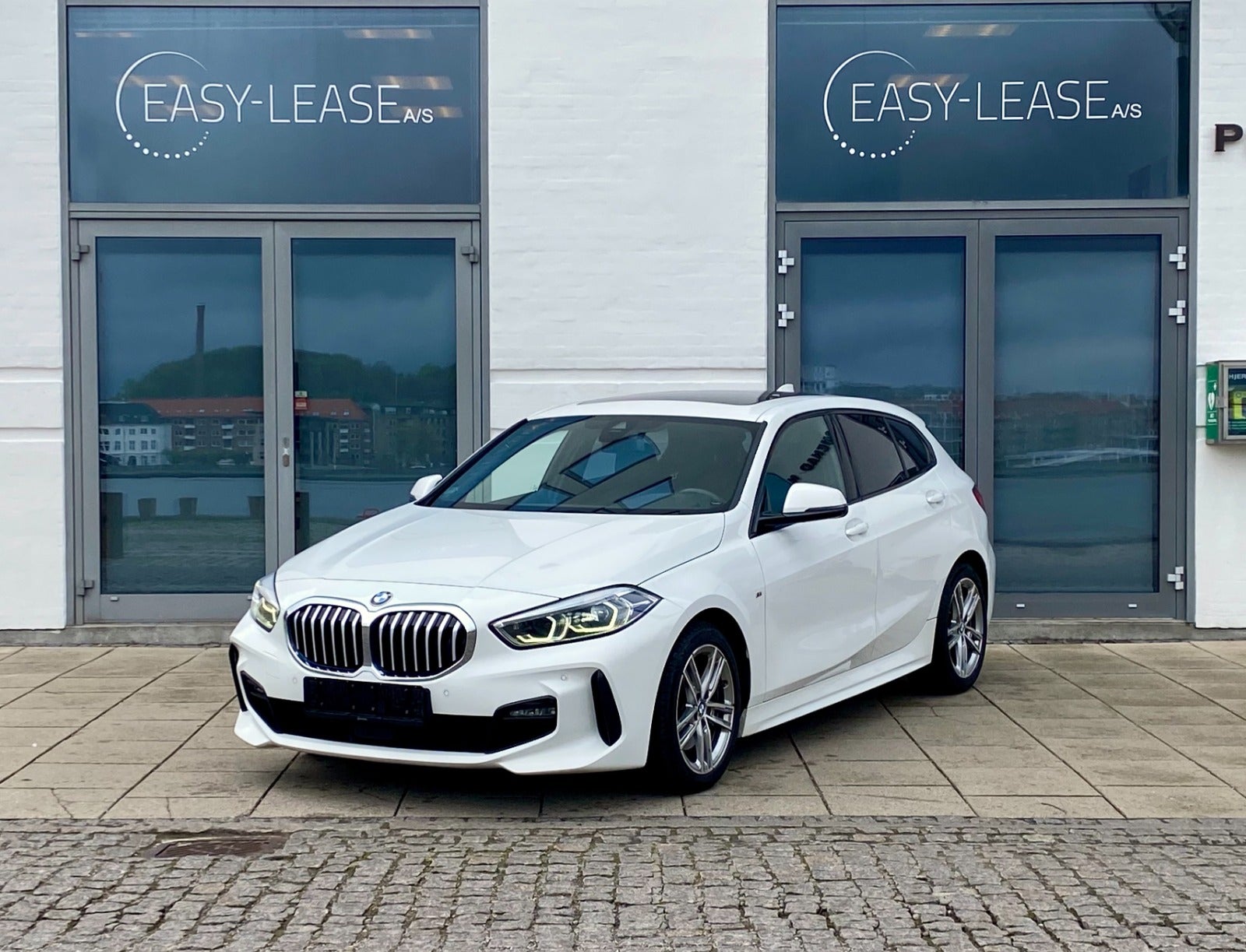 40585 | BMW 118d 2,0 M-Sport aut.
